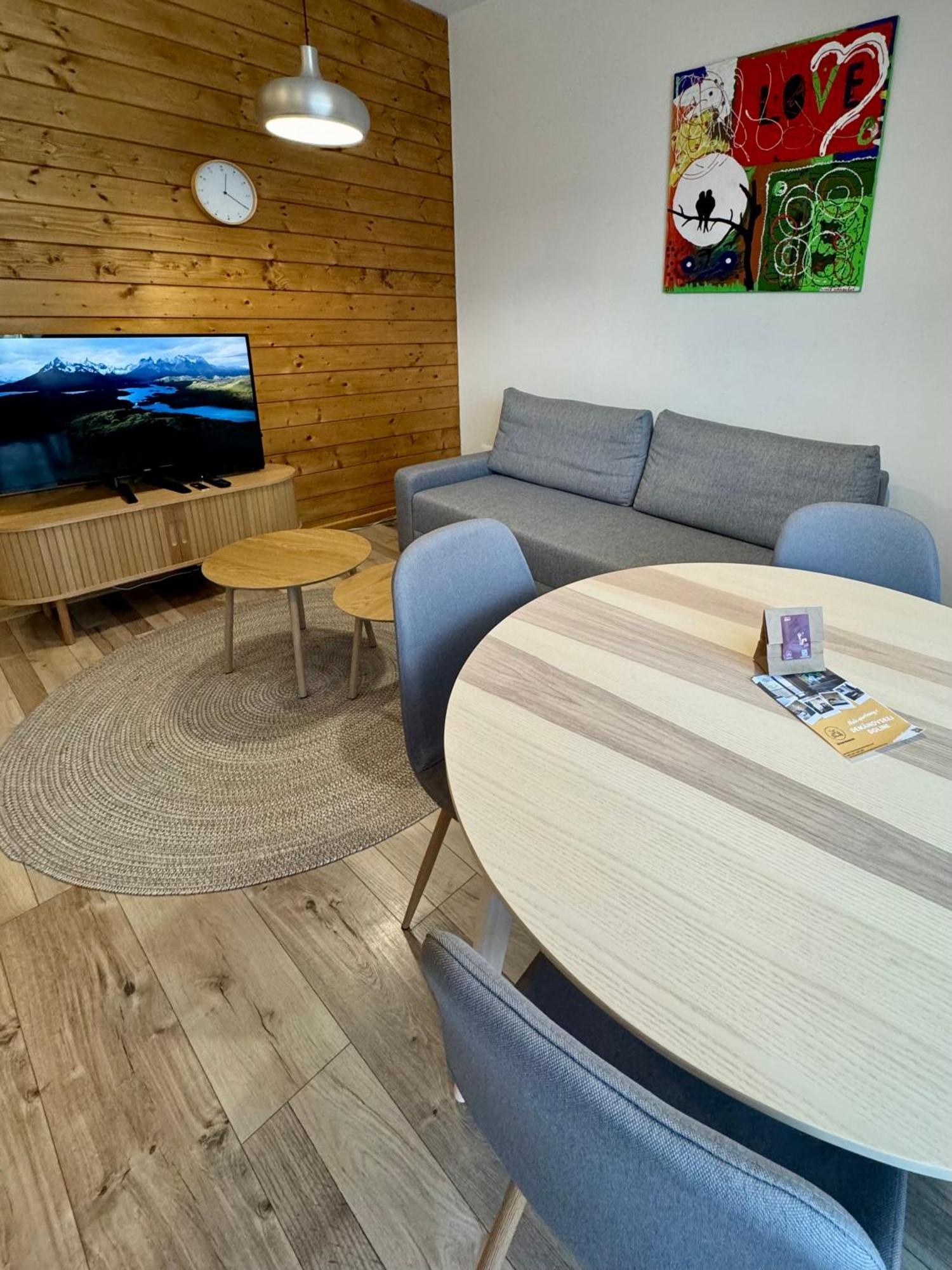 Lovely 1-Bedroom Vacation Home With Free Parking Deménvölgy Kültér fotó