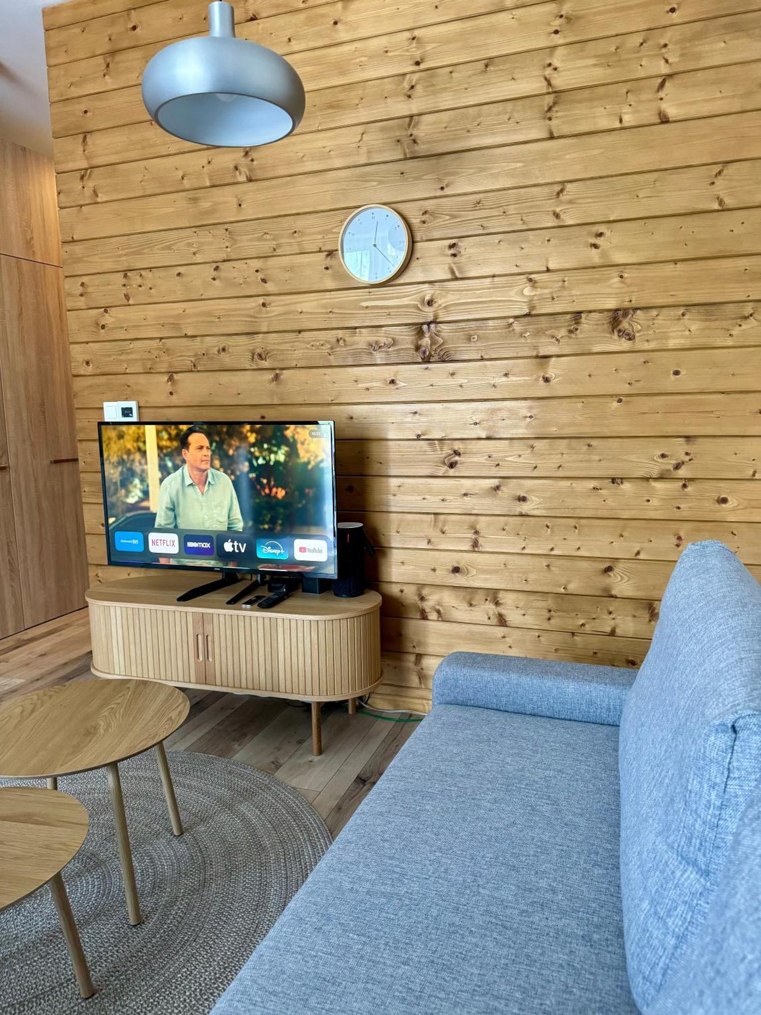Lovely 1-Bedroom Vacation Home With Free Parking Deménvölgy Kültér fotó